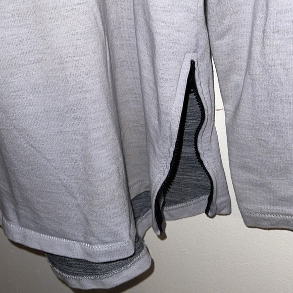 🌹NIKE DRI FIT HOODIE - Picture 2 of 3